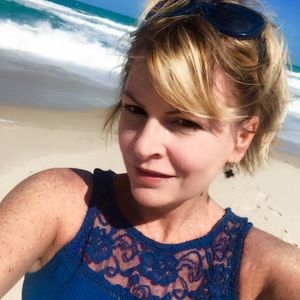 Meet your Posher, Pam